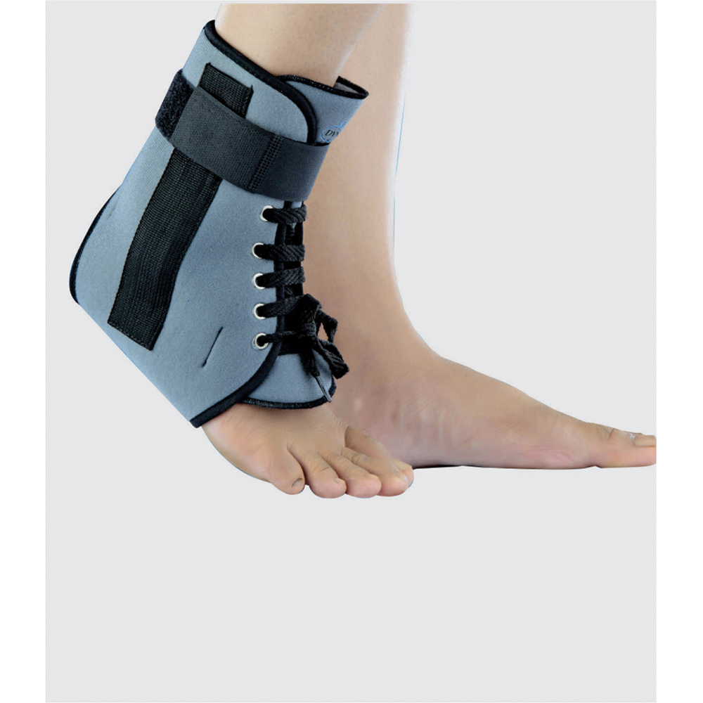ANKLE IMMOBILIZER WITH LACE